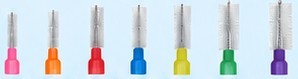 Sept brossettes interdentaires de tailles croissantes, repérées par leur couleur : rose, orange, rouge, bleu, jaune, vert et violet